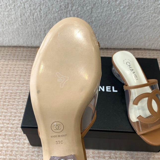 SLIDE SANDALS IN CINNAMON BROWN LAMBSKIN WITH TRANSPARENT PVC