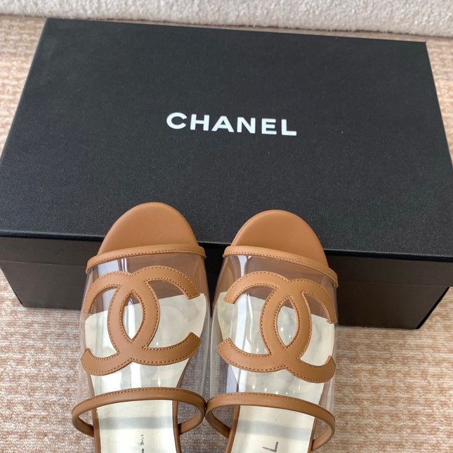 SLIDE SANDALS IN CINNAMON BROWN LAMBSKIN WITH TRANSPARENT PVC