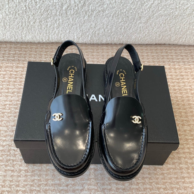 CC MOCCASIN SLINGBACK IN BLACK PATENT CALFSKIN