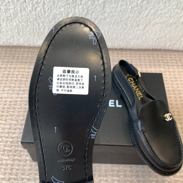 CC MOCCASIN SLINGBACK IN BLACK CALFSKIN