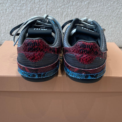 GYMNASIUM SNEAKER IN BLACK FABRIC AND BLUE SNAKE EFFECT CALFSKIN