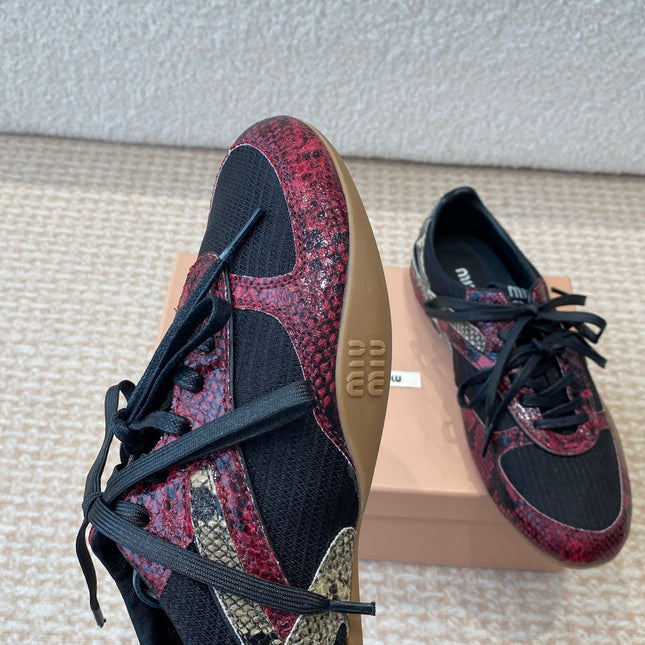 GYMNASIUM SNEAKER IN BLACK FABRIC AND BLACK RED SNAKE EFFECT CALFSKIN