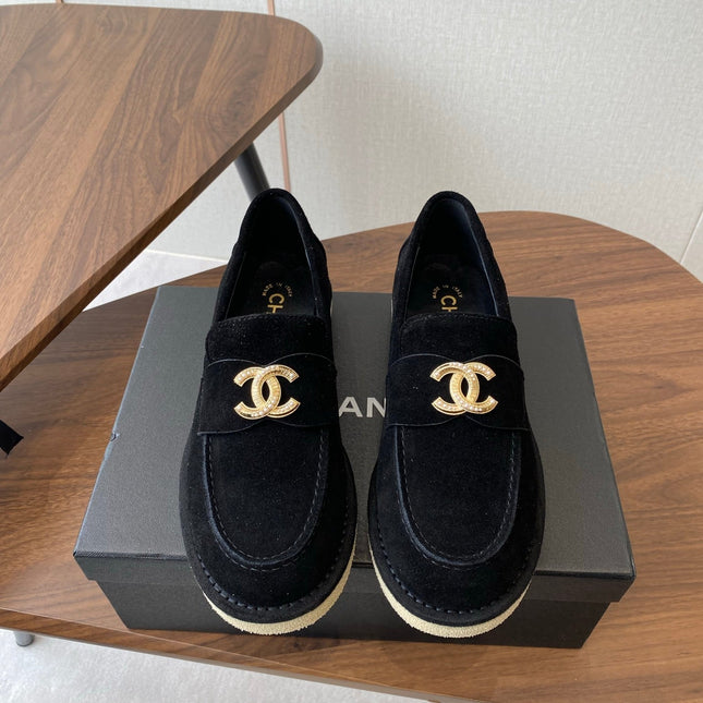 CC LOAFERS IN BLACK SUEDE GOLD HARDWARE