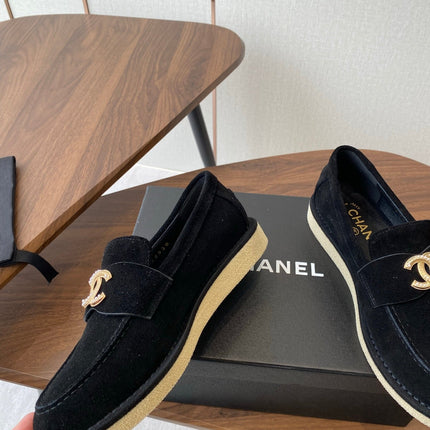 CC LOAFERS IN BLACK SUEDE GOLD HARDWARE