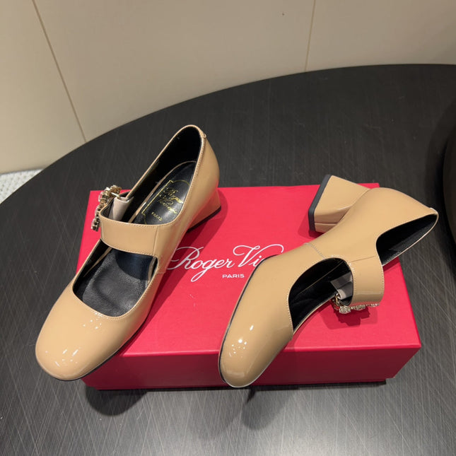 ROGER VIVIER 25S TRÈS VIVIER 50MM IN BEIGE CALFSKIN WITH RHINESTONE BUCKLE