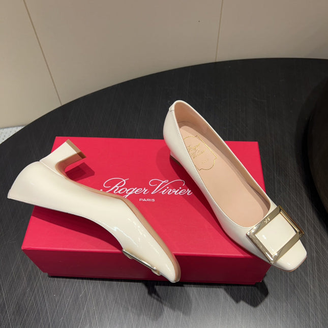 ROGER VIVIER 25S BELLE VIVIER PUMPS 45MM IN IVORY CALFSKIN GOLD BUCKLE