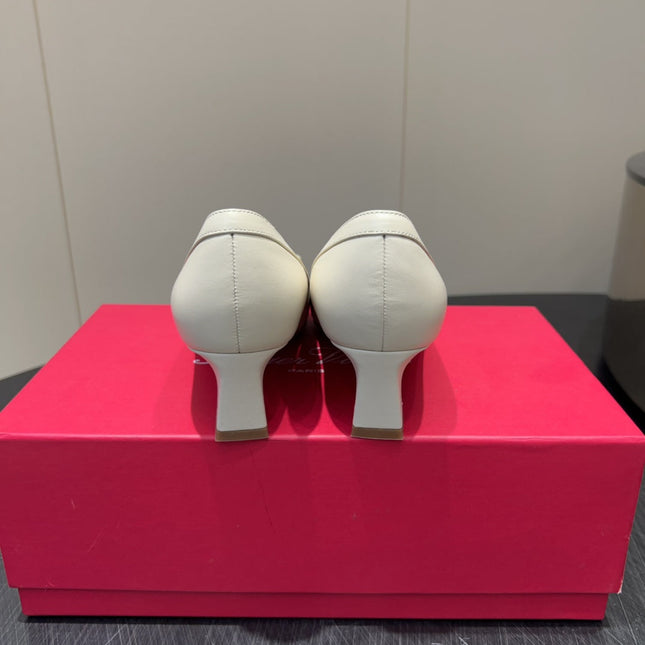 ROGER VIVIER 25S TROMPETTE SQUARE TOE HIGH HEELS 45MM IN IVORY SHINY CALFSKIN