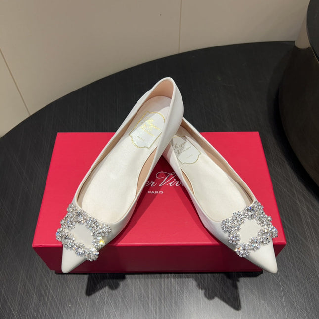 ROGER VIVIER 25S GRETE BALLET FLATS IN IVORY SILK WITH EMBELLISHED CRYSTALS