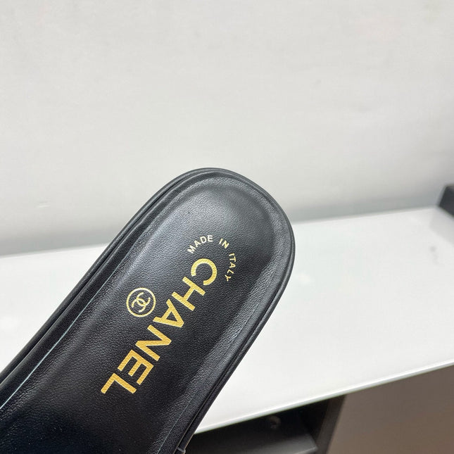 WEDGE PLATFORM BLACK LAMBSKIN WITH FLOWER