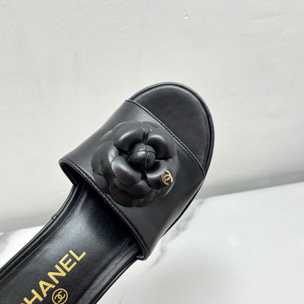 WEDGE PLATFORM BLACK LAMBSKIN WITH FLOWER