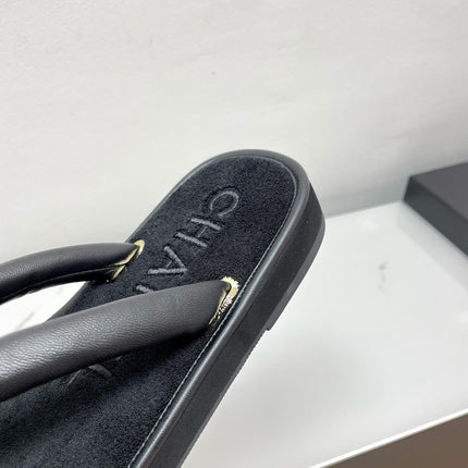 THONG SLIPPERS IN BLACK LAMBSKIN