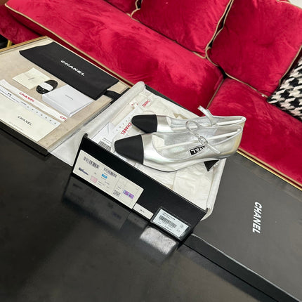 HIGH MARY JANE IN SILVER CALFSKIN AND BLACK SATIN