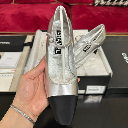 HIGH MARY JANE IN SILVER CALFSKIN AND BLACK SATIN