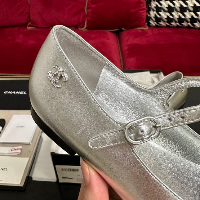 MARY JANE ROUND TOE IN SILVER CALFSKIN AND BLACK SATIN