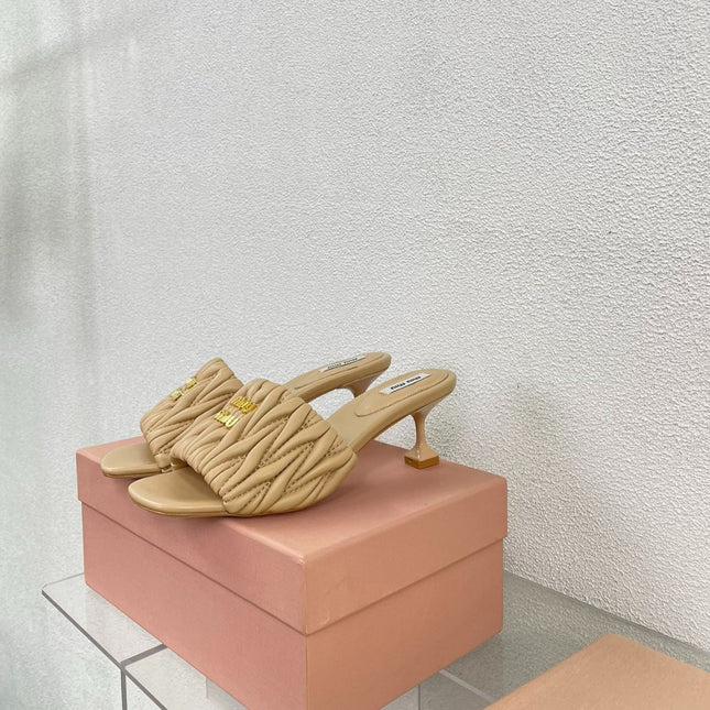 WOMEN'S MID - HEEL APRICOT COLOR LEATHER