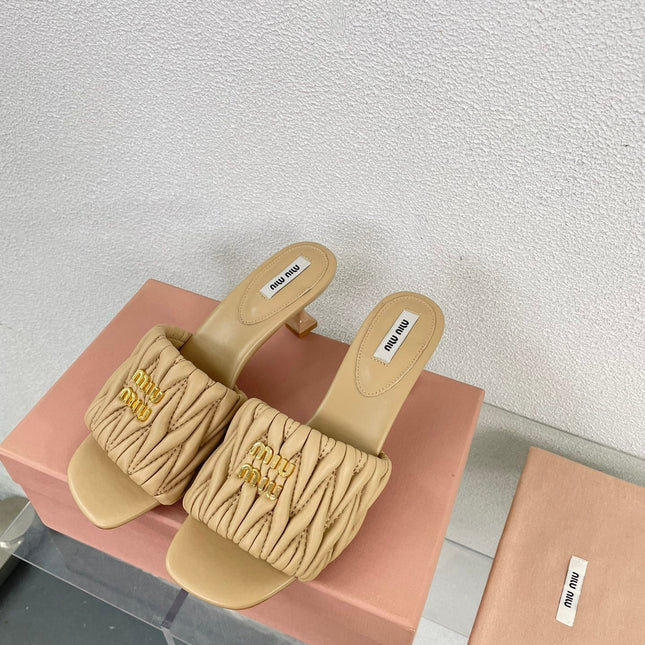 WOMEN'S MID - HEEL APRICOT COLOR LEATHER