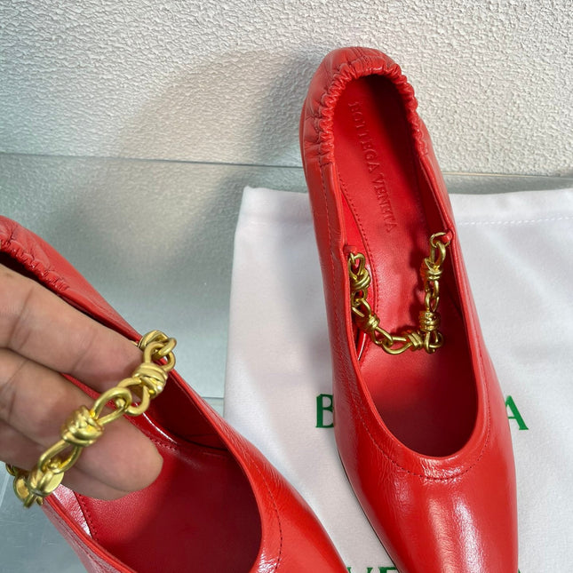SHARP CHAIN PUMP 6 CM IN RUBY RED CALFSKIN