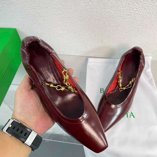 SHARP CHAIN PUMP 6 CM IN MAHOGANY RED CALFSKIN