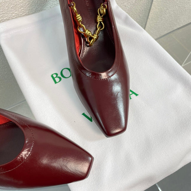 SHARP CHAIN PUMP 6 CM IN MAHOGANY RED CALFSKIN