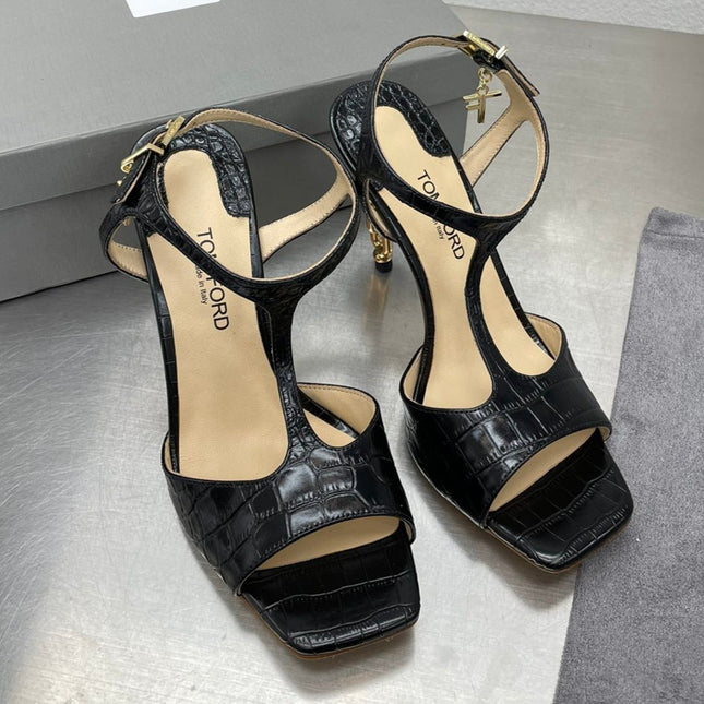HIGH-HEELED T-STRAP SANDAL IN BLACK CALFSKIN