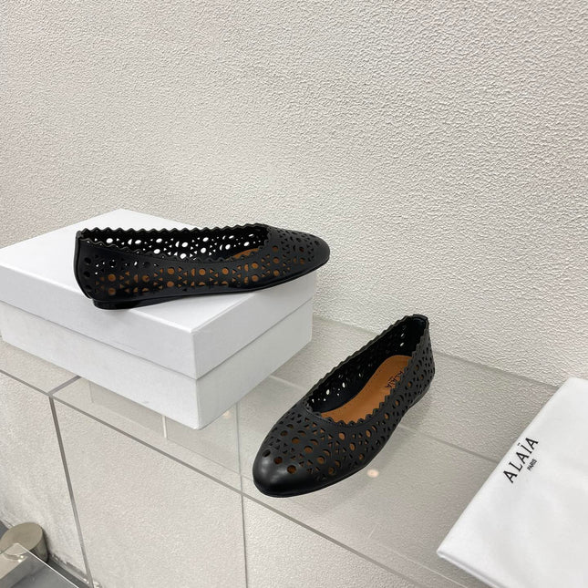 ALAIA BALLET FLAT IN BLACK MESH LAMBSKIN