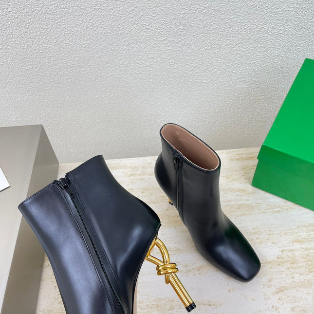 KNOT ANKLE BOOT IN BLACK CALFSKIN WITH GOLD METAL HEEL 9 CM