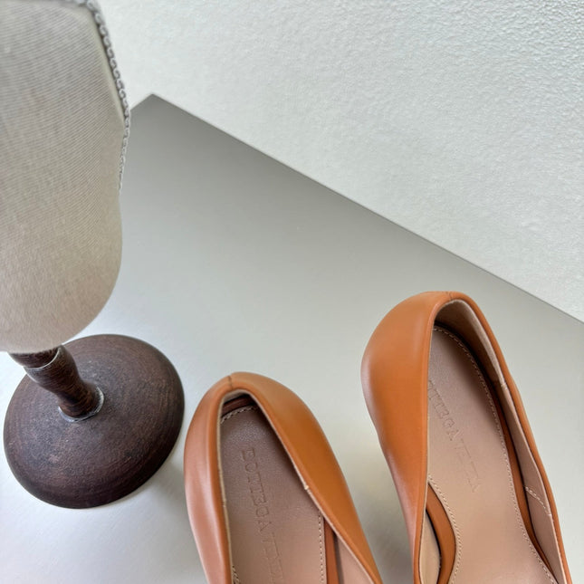 KNOT HIGH PUMP IN BRONZE BROWN AND GOLD METAL HEEL 9 CM