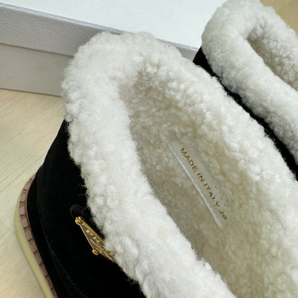 SUEDE BOOTS BLACK WITH SHEARLING LINING AND RUBBER FLATFORM SOLE