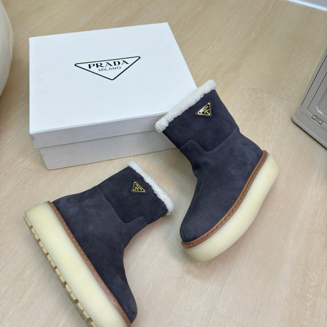 SUEDE BOOTS SLATE GRAY WITH SHEARLING LINING AND RUBBER FLATFORM SOLE