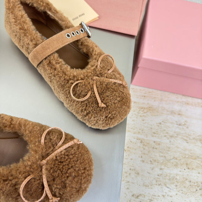 SHEARLING BALLET FLAT BROWN WITH SUEDE STRAP