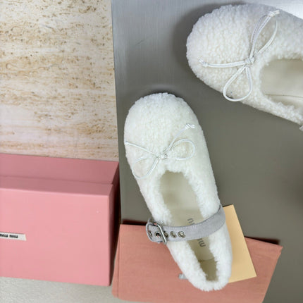 SHEARLING BALLET FLAT WHITE WITH SUEDE STRAP