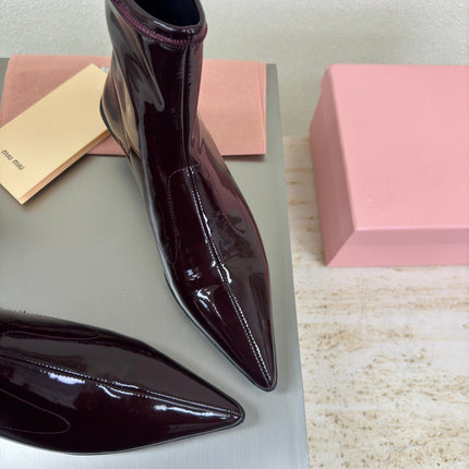 ANKLE POINTED-TOE BOOTS IN MAHOGANY GLOSSY CALFSKIN