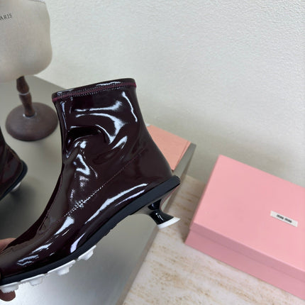 ANKLE POINTED-TOE BOOTS IN MAHOGANY GLOSSY CALFSKIN