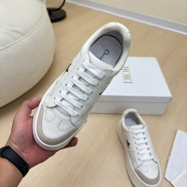 BLACK STAR PLATFORM SNEAKER IN WHITE CALFSKIN AND SUEDE