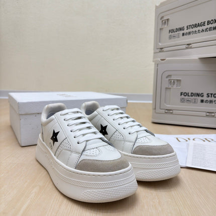 BLACK STAR PLATFORM SNEAKER IN WHITE CALFSKIN AND SUEDE