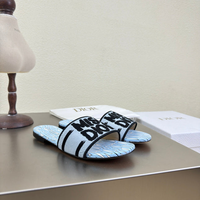 DWAY SLIDE EMBROIDERED COTTON AND POWDER BLUE MISS DIOR ALLOVER MOTIF