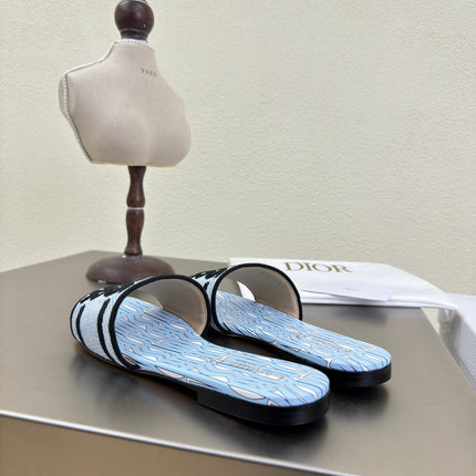 DWAY SLIDE EMBROIDERED COTTON AND POWDER BLUE MISS DIOR ALLOVER MOTIF