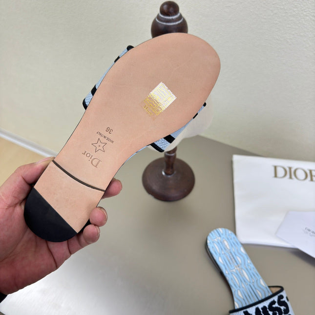 DWAY SLIDE EMBROIDERED COTTON AND POWDER BLUE MISS DIOR ALLOVER MOTIF