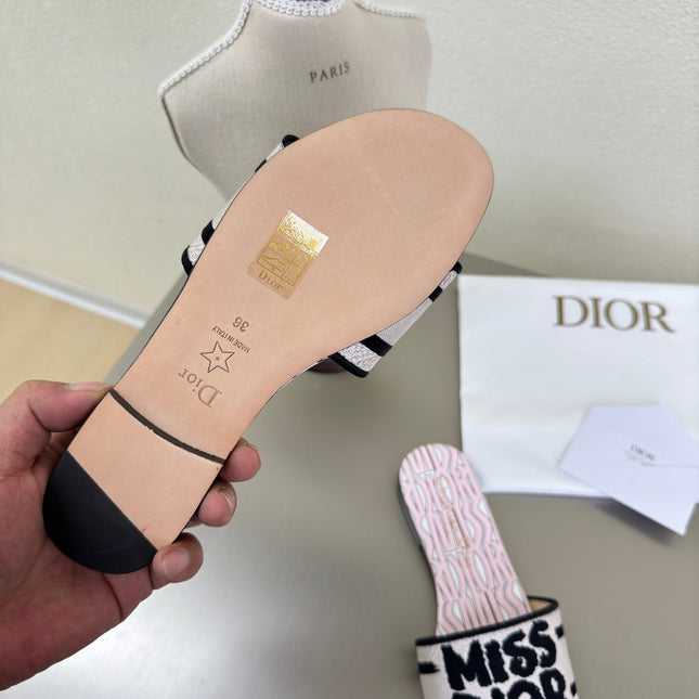 DWAY SLIDE EMBROIDERED COTTON AND LIGHT PINK MISS DIOR ALLOVER MOTIF