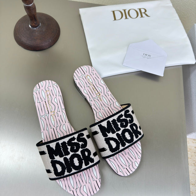 DWAY SLIDE EMBROIDERED COTTON AND LIGHT PINK MISS DIOR ALLOVER MOTIF