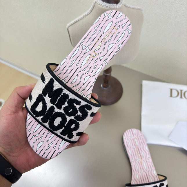DWAY SLIDE EMBROIDERED COTTON AND LIGHT PINK MISS DIOR ALLOVER MOTIF