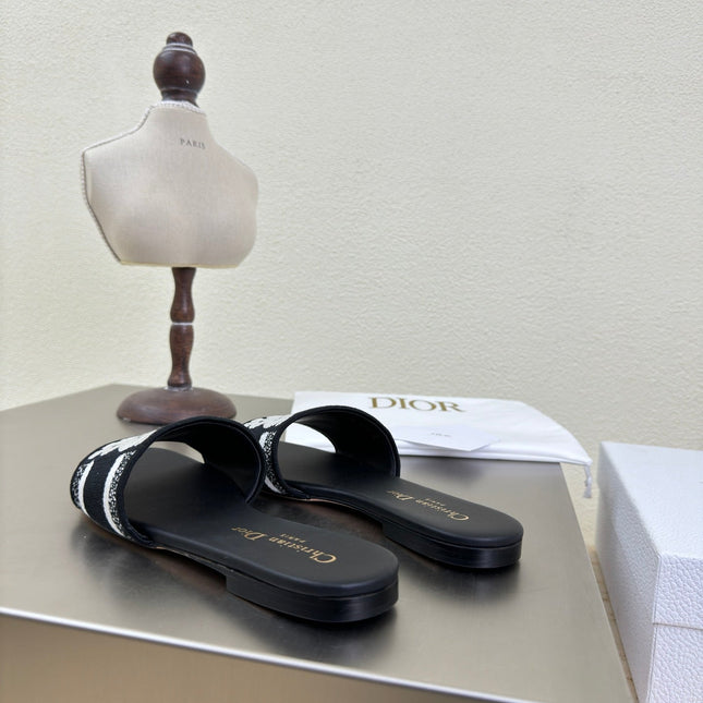DWAY SLIDE EMBROIDERED COTTON AND BLACK MISS DIOR ALLOVER MOTIF