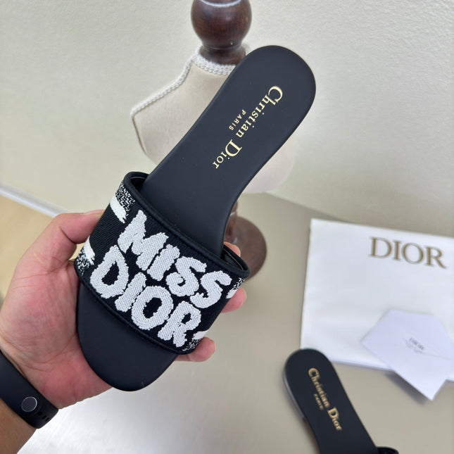 DWAY SLIDE EMBROIDERED COTTON AND BLACK MISS DIOR ALLOVER MOTIF