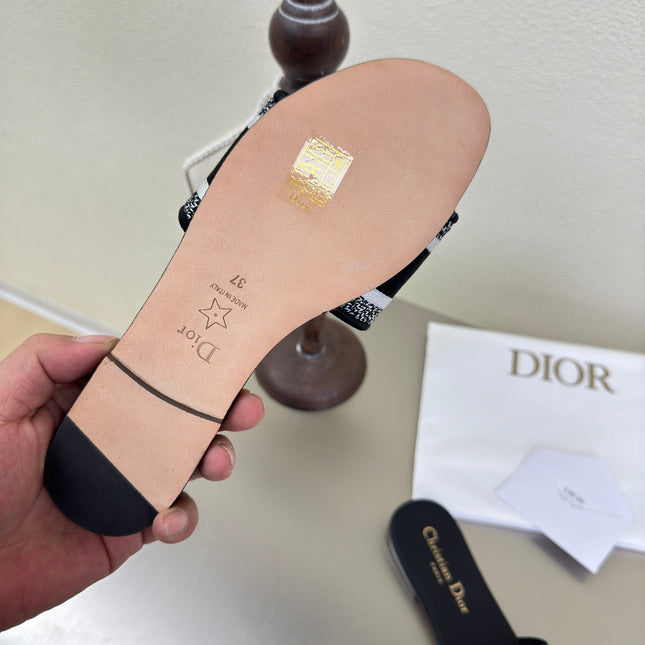 DWAY SLIDE EMBROIDERED COTTON AND BLACK MISS DIOR ALLOVER MOTIF