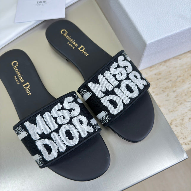 DWAY SLIDE EMBROIDERED COTTON AND BLACK MISS DIOR ALLOVER MOTIF