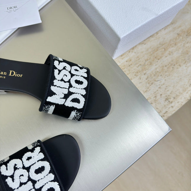 DWAY SLIDE EMBROIDERED COTTON AND BLACK MISS DIOR ALLOVER MOTIF