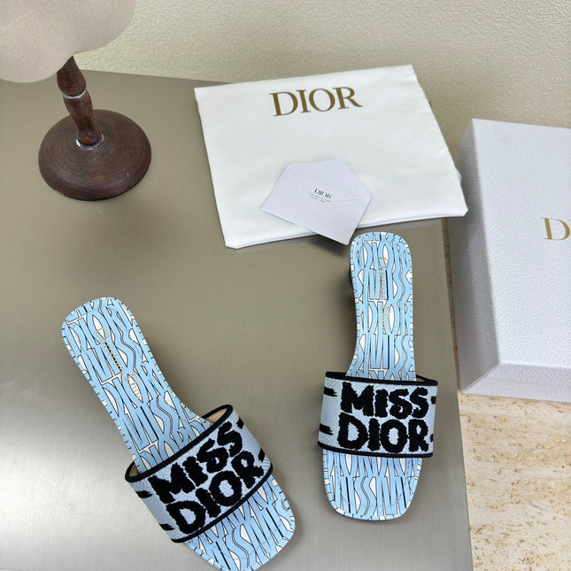 DWAY HEELED SLIDE EMBROIDERED COTTON AND LIGHT PINK MISS DIOR ALLOVER MOTIF 35 MM