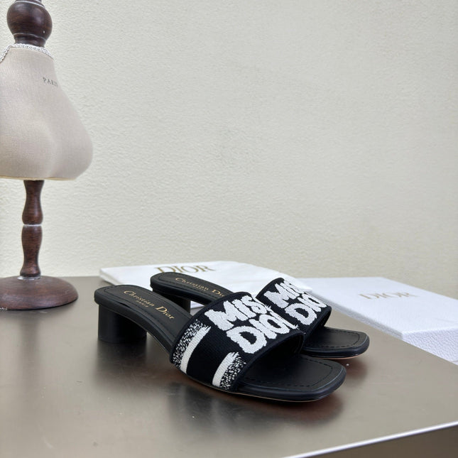 DWAY HEELED SLIDE EMBROIDERED COTTON AND BLACK MISS DIOR ALLOVER MOTIF 35 MM