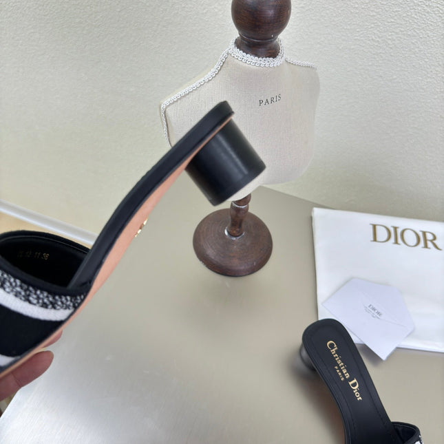 DWAY HEELED SLIDE EMBROIDERED COTTON AND BLACK MISS DIOR ALLOVER MOTIF 35 MM