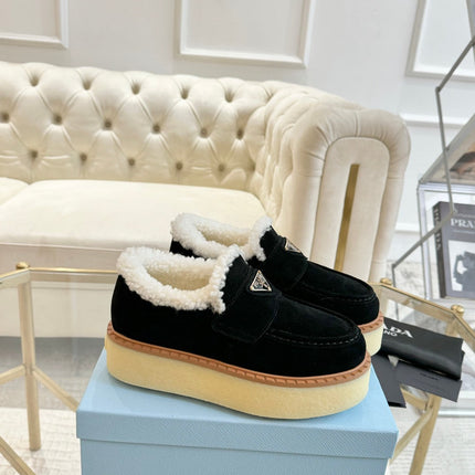 SUEDE LOAFER BLACK WITH SHEARLING LINING